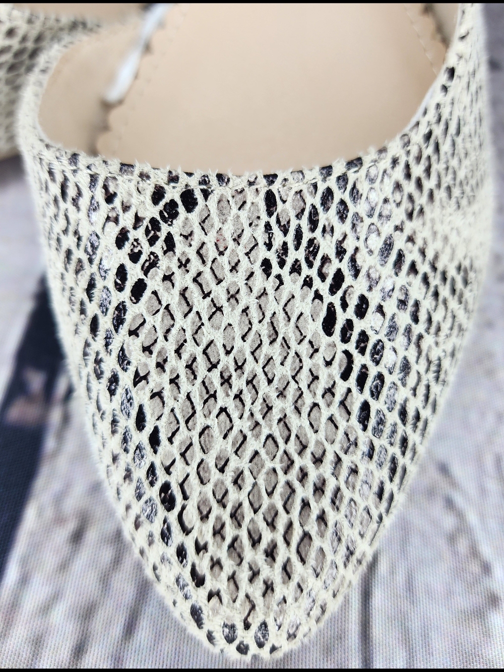 Isaac Mizrahi Snake-Print Pointed Toe Flats in Beige and Black - Picture 5 of 7